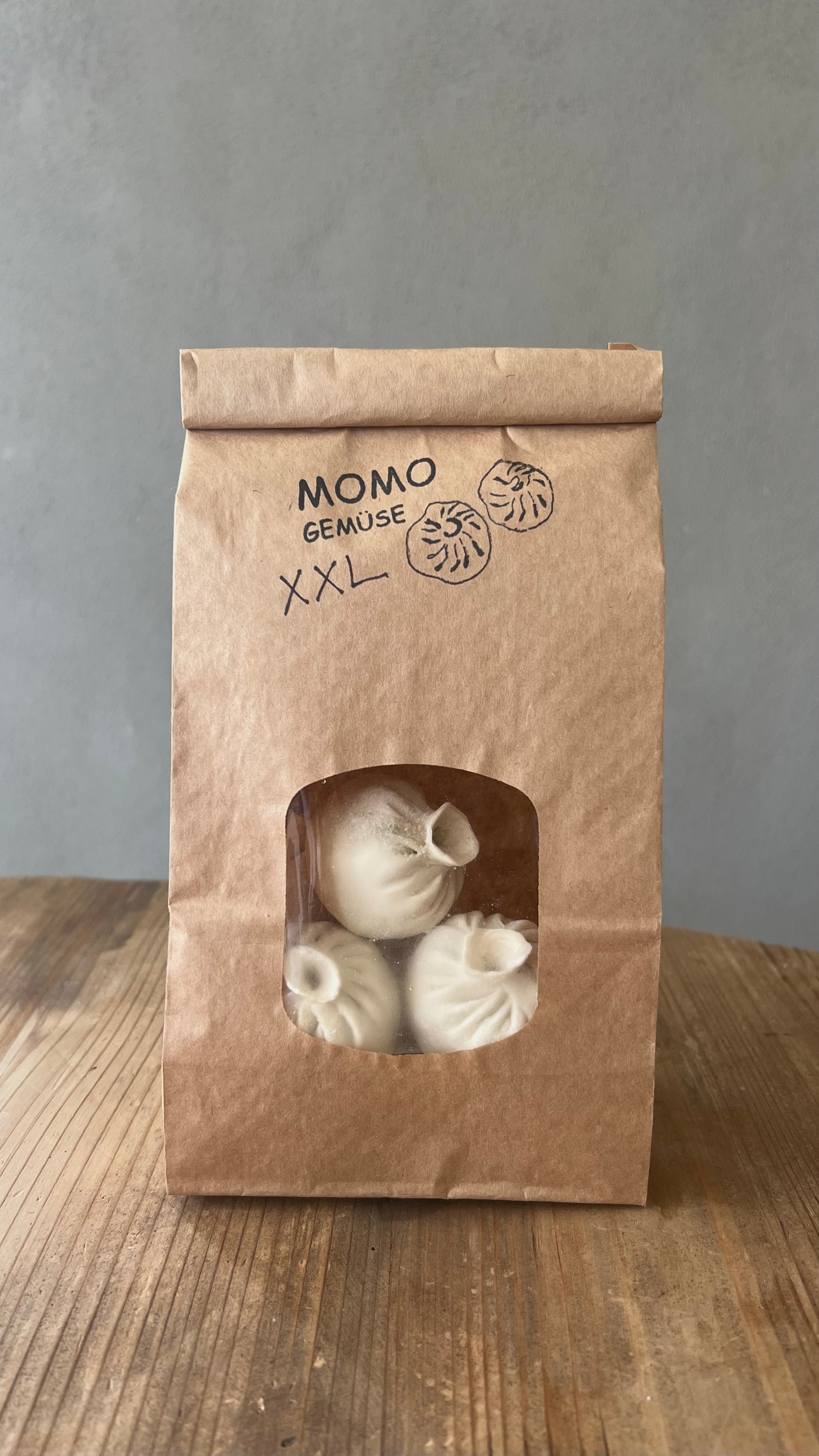 Momo with Vegetables XXL 670g (20 pieces for 3-4 Portions)